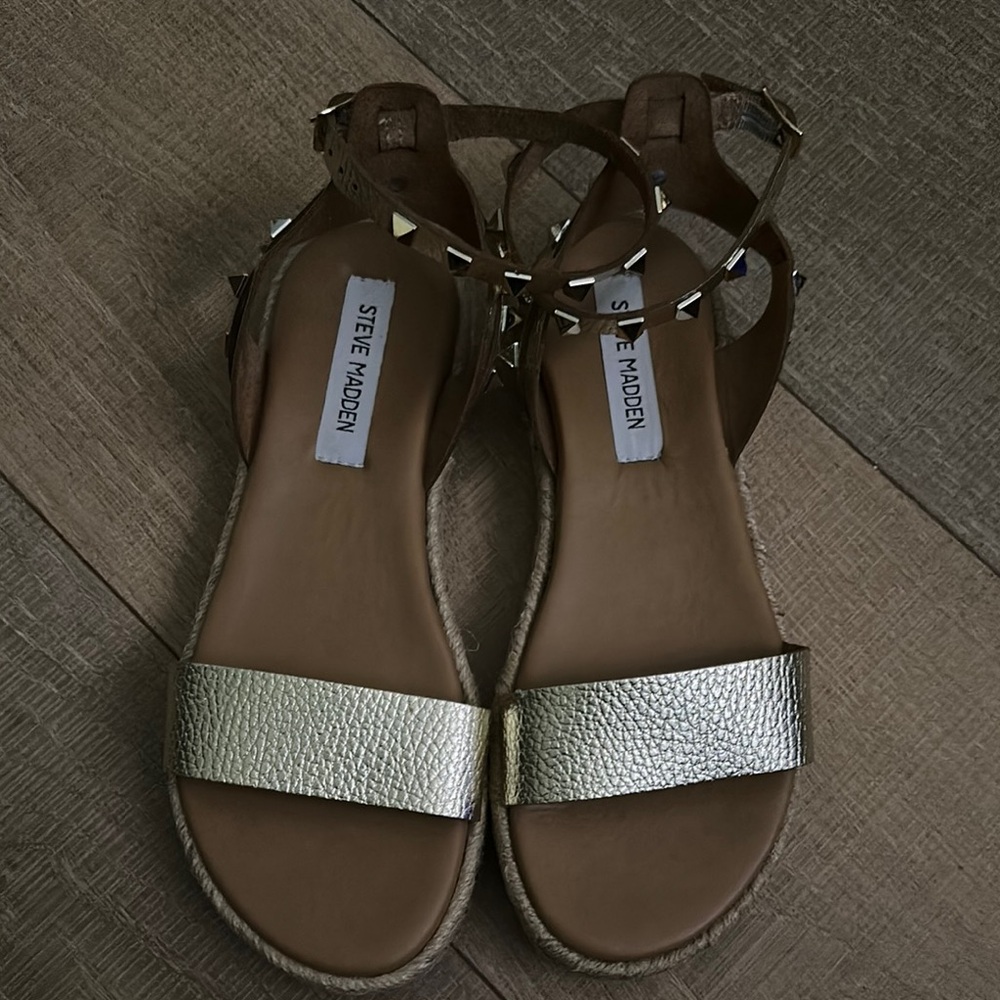 Steve Madden Gold and Brown Sandals with Metallic Straps